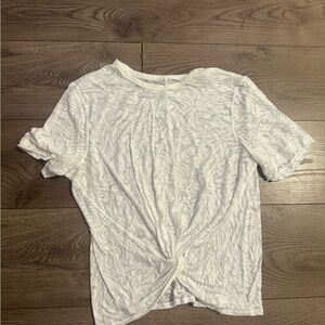 Lululemon Women's White Knotted Twist Front Top Veil Size 6/8